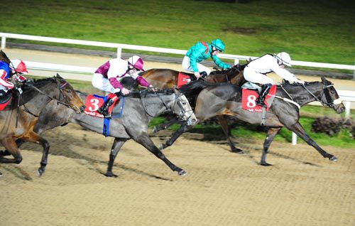 Victor's Beach stays on well to hold all Dundalk challengers