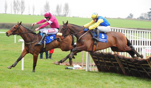 Carhue (nearside) comes through to beat Security Breach