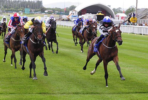 Avenue Gabriel (right) approaches the line in front from Ballybacka Queen in second