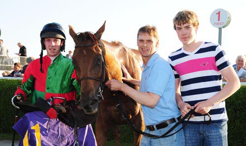 Paddy Kennedy, Davy Fitzgerald and Bob Cronin with Playtime Ben 