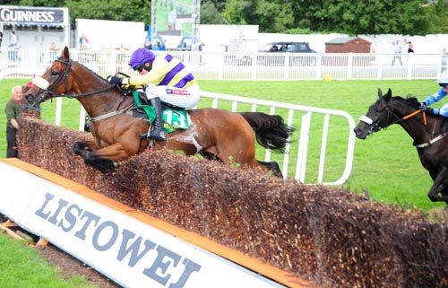 Run With The Wind powers over the last in Listowel