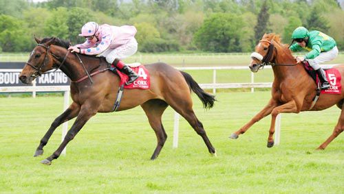 Lean And Keen (Pat Smullen) keeps up the gallop from Zeftan