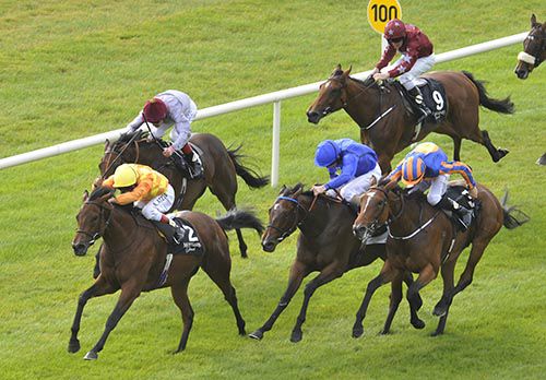 Cursory Glance forges home in the Curragh