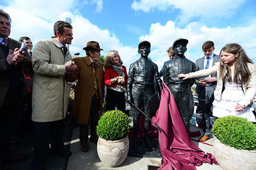 Molonys statue unveiled at Limerick