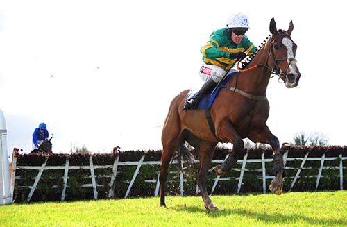 Jer's Girl in charge at Fairyhouse