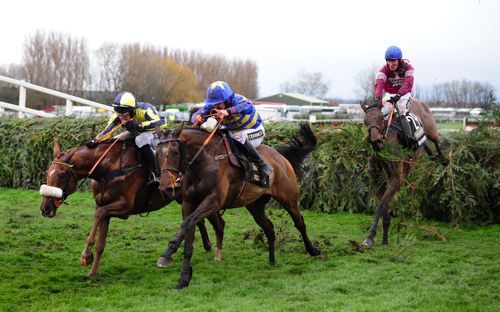 Vics Canvas (centre) ahead of eventual winner Rule The World in 2016 Grand National