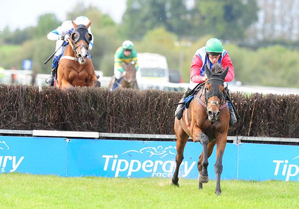 Miss Eyecatcher in charge at Tipperary