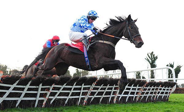 Darrens Hope (Mikey Fogarty) led home Et Dite (Paul Townend)