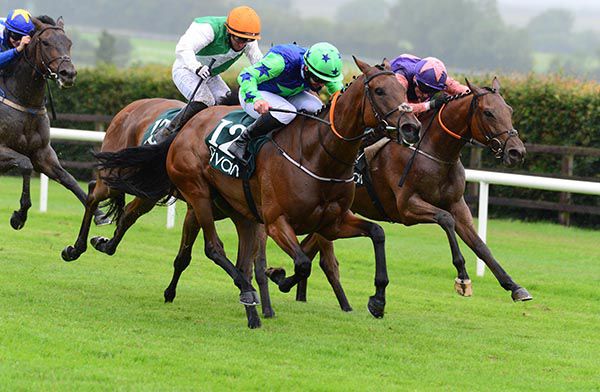 Lalipour, far side, gets up to deprive Aasleagh Fawn of victory