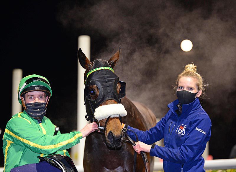 Fastnet Crown and Leigh Roche with Siobhan O'Callaghan 