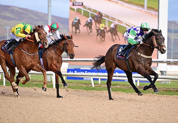 Lady Of Luxury wins under Alan Persse