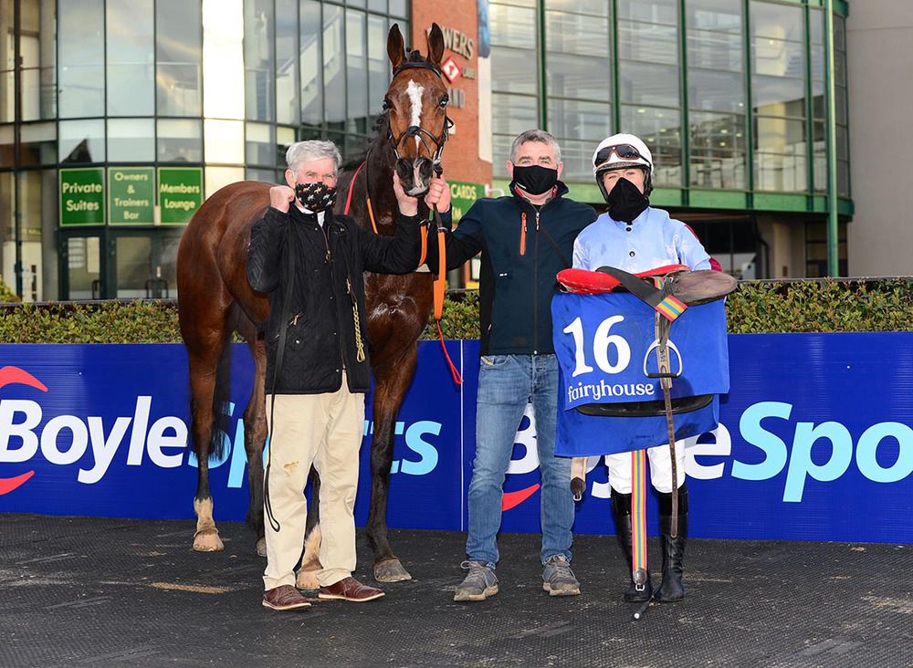 Laura pictured after partnering Mary's Pride to victory at Fairyhouse