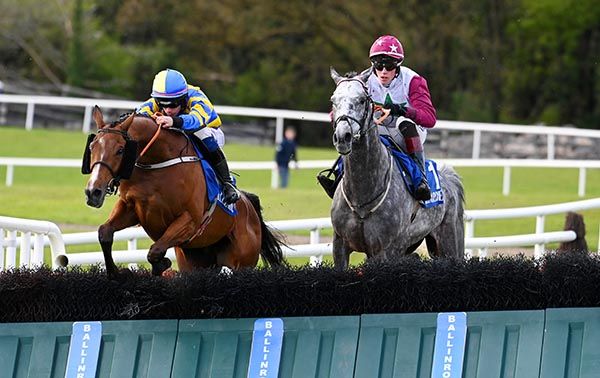 Cheerful Chap and Simon Torrens (left) win from Kings Hill 