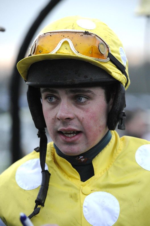 Robbie McCarth rides the gambled-on Donna   Elvira at Catterick