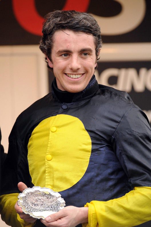 Dominic Elsworth rides Rysbrack at Cheltenham