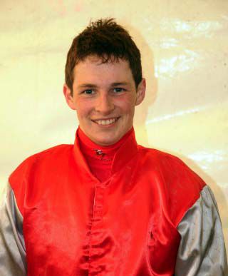Peter Carberry rides Bali Bay in the 1st at   Uttoxeter