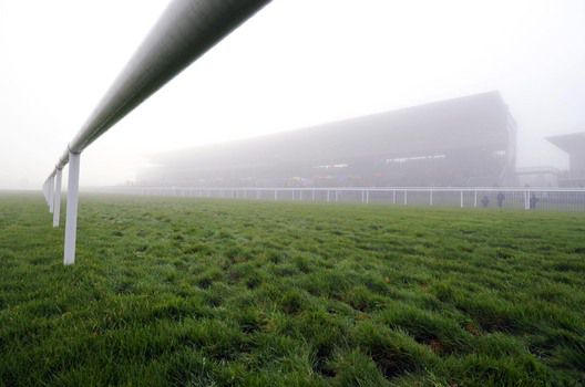 The fog comes down over Leopardstown 