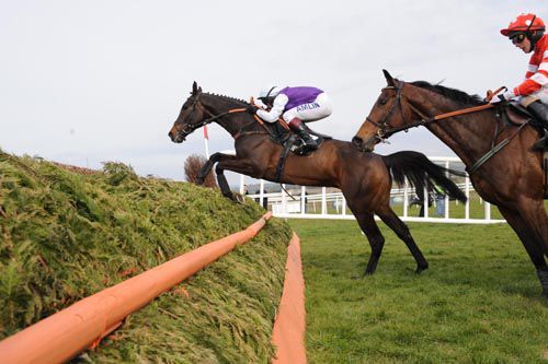 Planet Of Sound and Richard Johnson jumping to win 