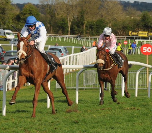 Robbie McCarth and Lottoshan   score for trainer Olivia Byrne