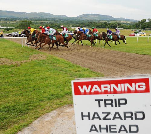 Runners negotiate their way around Sligo