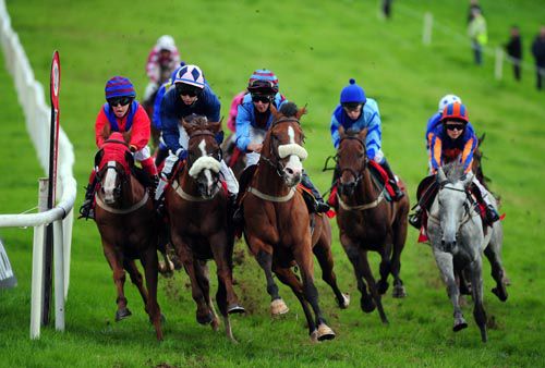 Che Guevara and Shane Gray (centre)rounding the home turn at Dingle