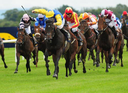 Stand To Attention (blue & yellow) beats off a huge field for the big prize