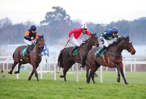 Jim Will Fix It about to be challenged on the far rail by Mississippi River (red/white)