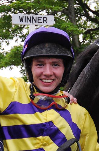 Derek Fox rider of Charlie's Vic