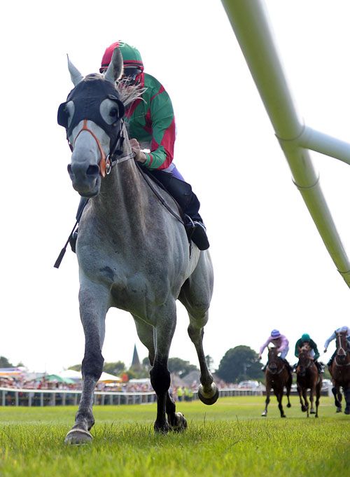 Green To Gold and Fran Berry scorch clear at Bellewstown