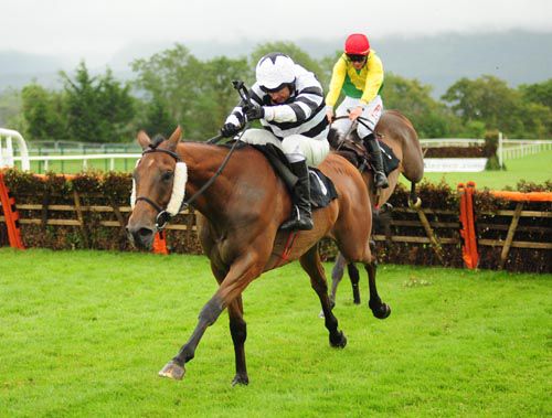 Raggletagglegypsy & Shay Barry come away from the last with House Rules back in second