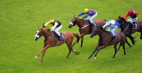 Across The Rhine makes all to win from Future Generation (blue & white), Hujaylea (yellow cap) and The Cheka