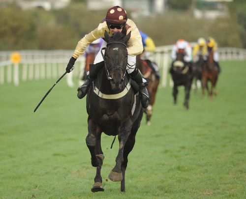 Missunited comes home an easy winner under Niall Kelly