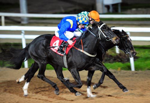 Mr Red Clubs & Johnny Murtagh (nearest camera) stay on strongly to beat Catfromtherock