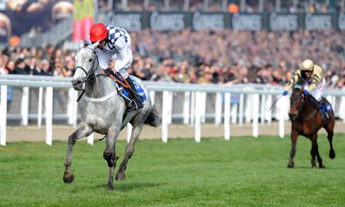 Simonsig under Barry Geraghty come home clear of Felix Yonger