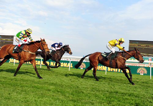Aintree - Jolly Roger will bid for 6 in a row there this evening