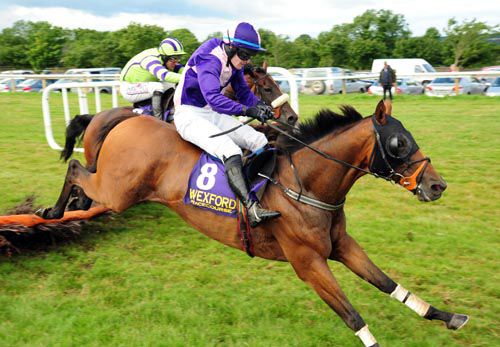 Opera Music clears the last ahead of Celtic Cailin 