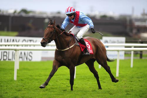 Dr Linzi and Sonny Carey forge clear at Galway