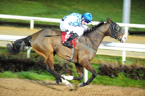 Derek McCormack brings home Waterloo Sunrise a winner at Dundalk