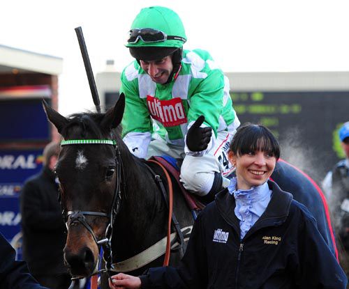 A happy scene for connections of Medinas