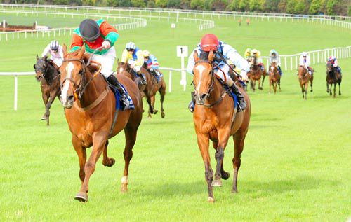 Captainofthefleet (left) and Fleur De Nuit