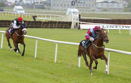 Lady Giselle forges clear of Cocktail Hour at Listowel