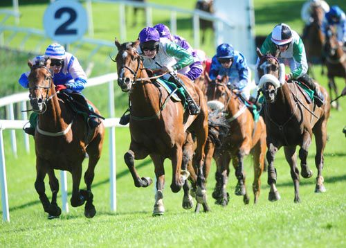 Miranour (centre) on his way to victory under Jody McGarvey