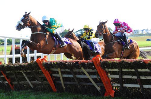 Luimneach Abu takes off at the last with Ice Ice Baby (pink) and Chinook Run in behind