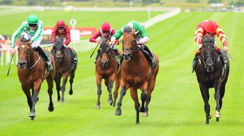 Sudirman (centre) sees off the challenge of Big Time (right) and War Command (left)