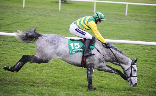 Aklan and Ruby Walsh survive a bad mistake at the third hurdle before going on to win