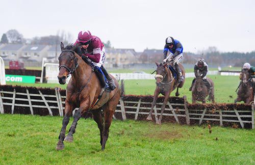 Rule The World leads Jennies Jewel and Dunguib (second from right)
