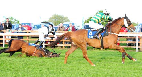 Lethal Weapon and Jody McGarvey races on from Lady Olwyn who came a cropper at the last with David Splaine