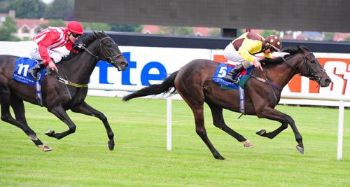 Missunited and Kevin Manning sees it out well from Shu Lewis