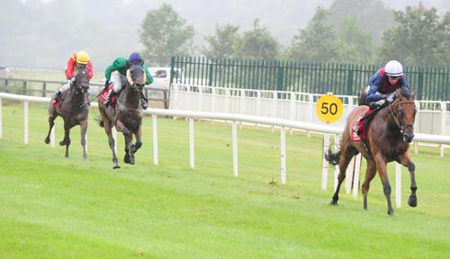 Full Steam Ahead and Connor King have their rivals well beaten off in the 2nd at Cork
