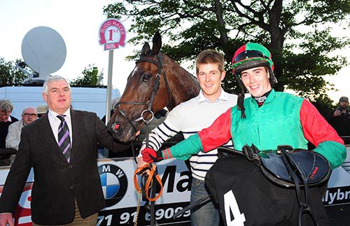 Glen Orchy Lad with the winning connections